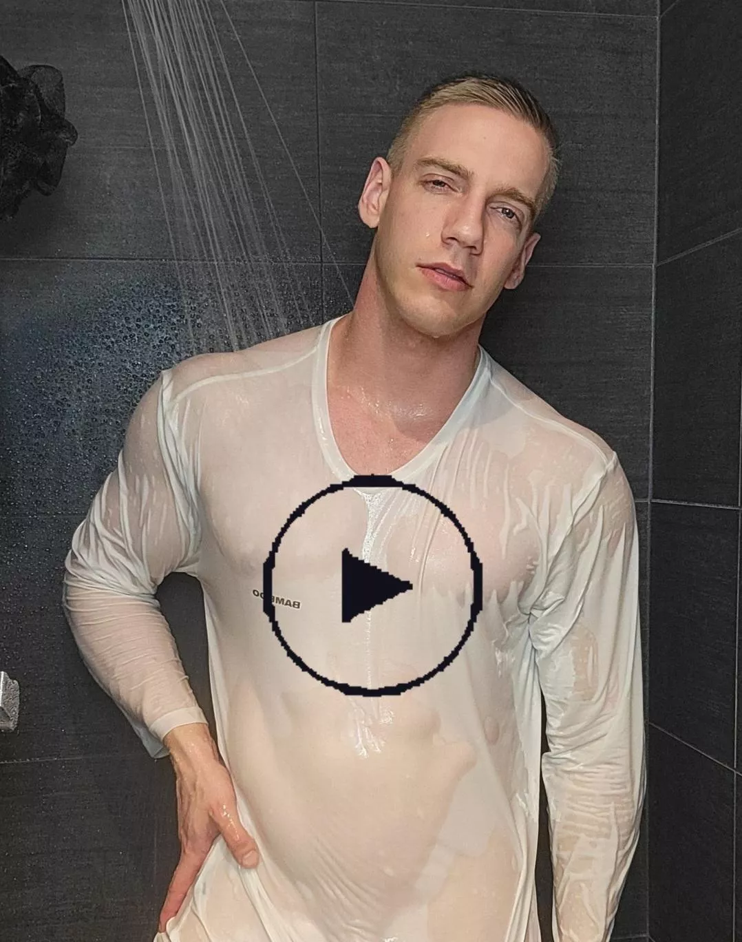 wet t-shirt never get old 😉 posted by John_fitness91