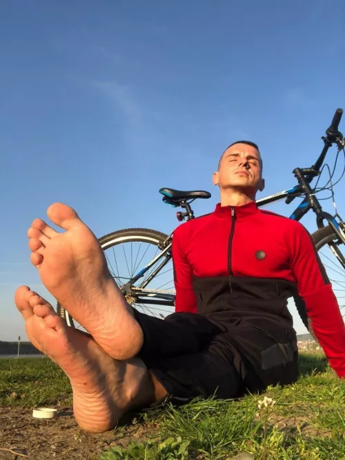 what a beautiful day 🤩🌿👣 by Leoken91