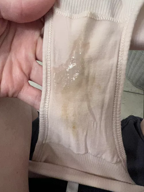 What a shame all this pussy juice going to waste! 😭 by Amandalifts_1