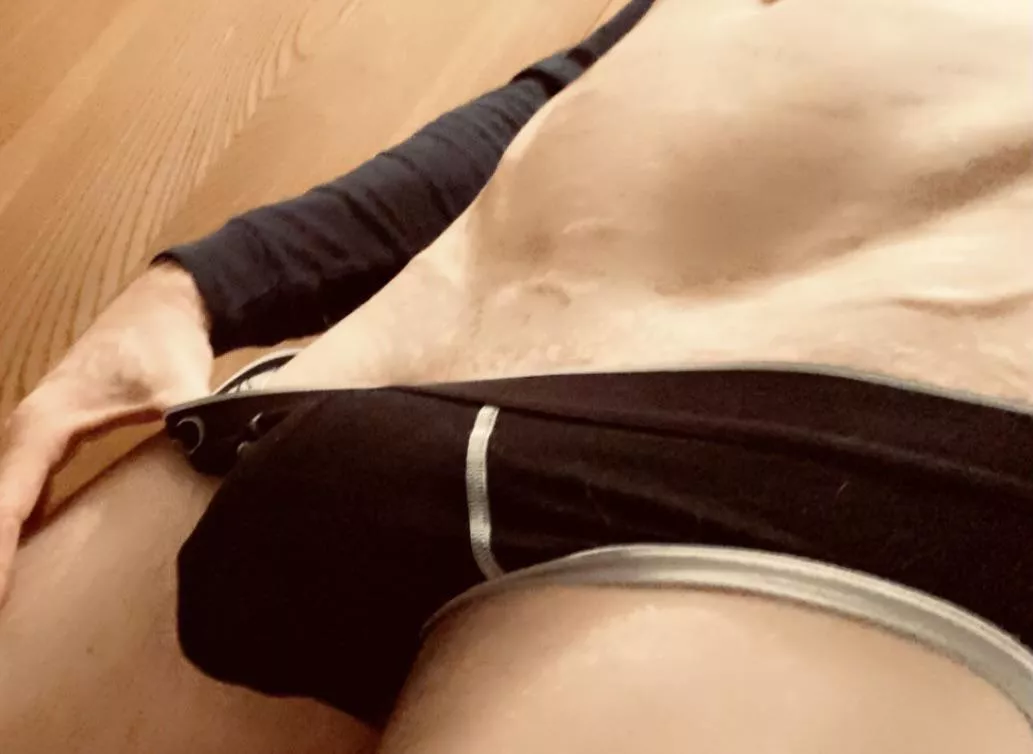 What about a cute bulge in a sea of massive bulges? posted by bitexoma22