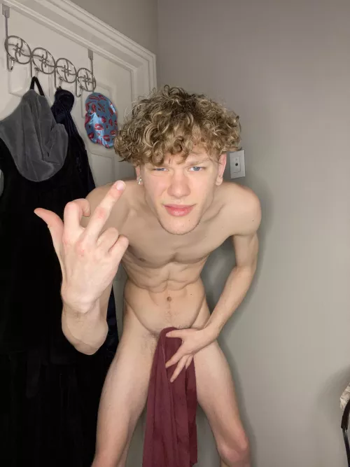 What are you looking at ? by Sundancer953