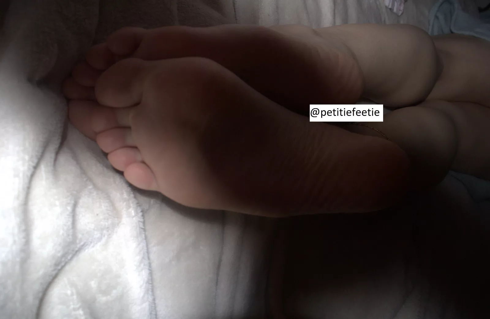 What are you waiting for? Lick it like a 🐶 posted by Petitiefeetie