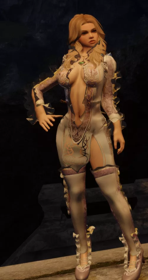 what armor/clothing is this? by skyrimforthebored