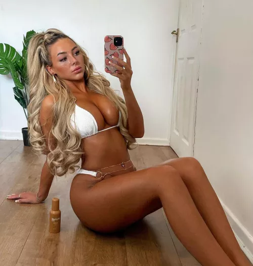 what catches your eye by daddysfeedslut