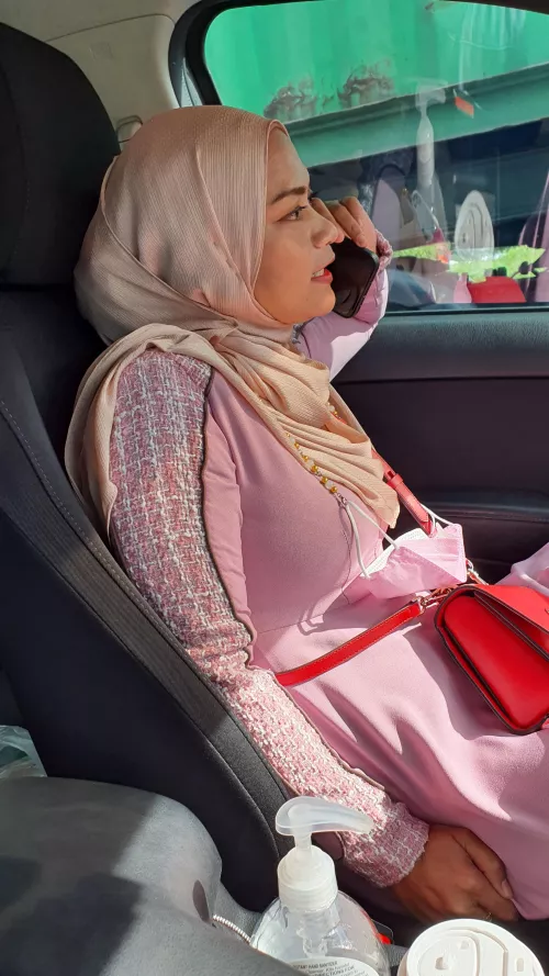 What do u think of my hijab wife Jue by Jolly-Vermicelli-126