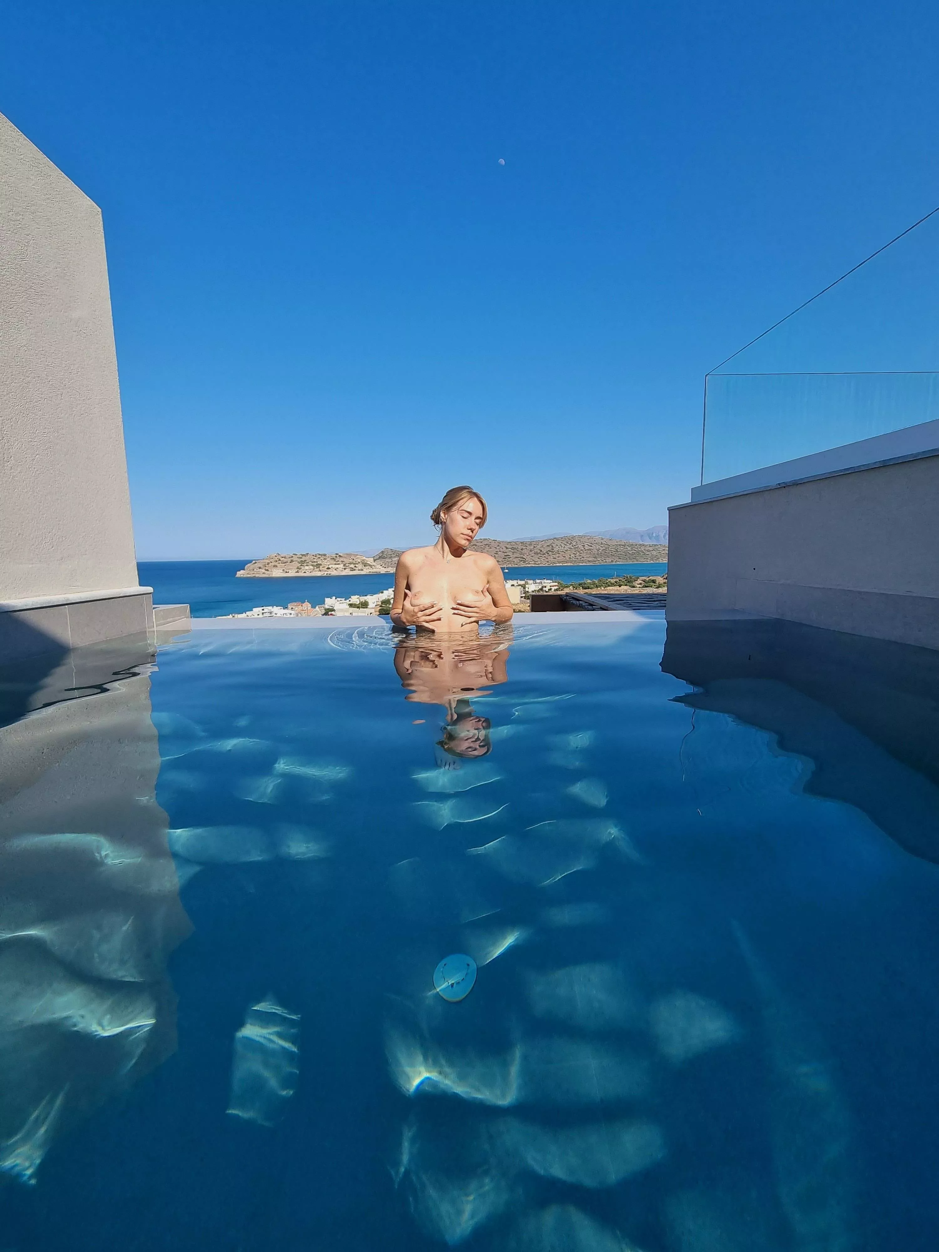 What do you enjoy most about this picture? posted by GrippingAllergy