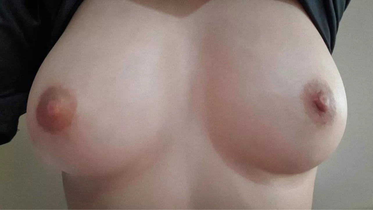 What do you think? 🤔🤭 [31F] posted by repelthesad