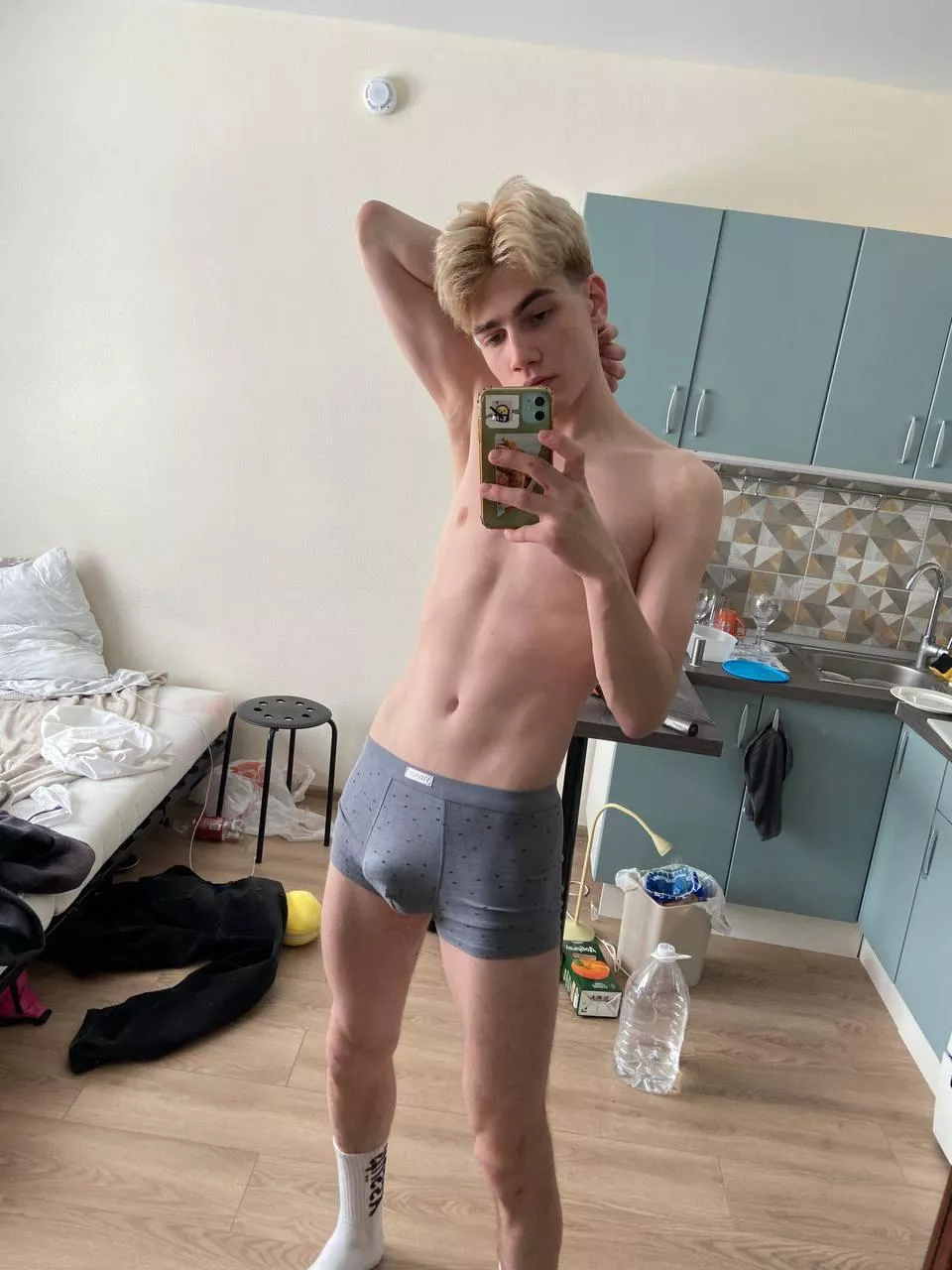 what do you think? 🙃 posted by R7zRzhOg