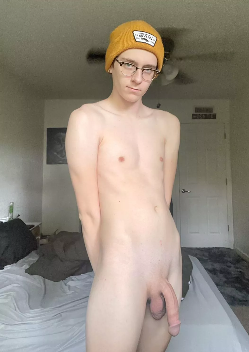 What do you think of my 19 year old body? posted by Oliverslloyd