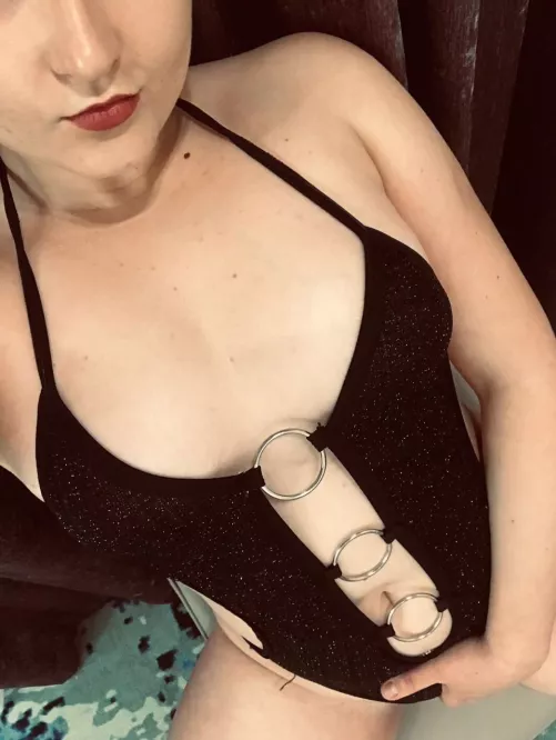 What do you think of my little pussy and protruding boobs?🍓🍒 You want to see it, come in.😋🔥More in link of comments by Holland765