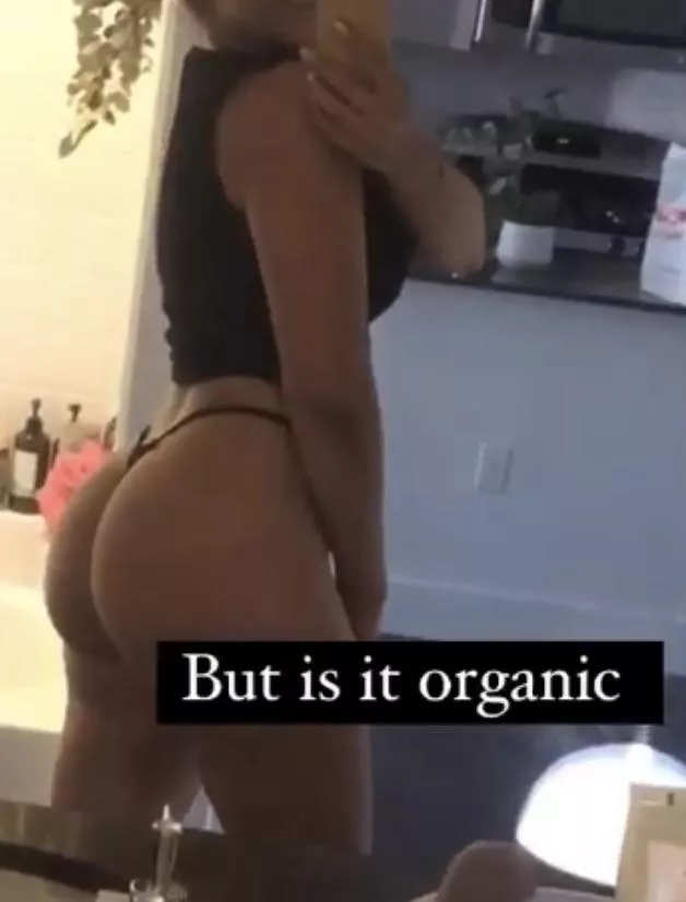 What do you think? Yay or nay 🍑🍑🍑 posted by Melikapersia