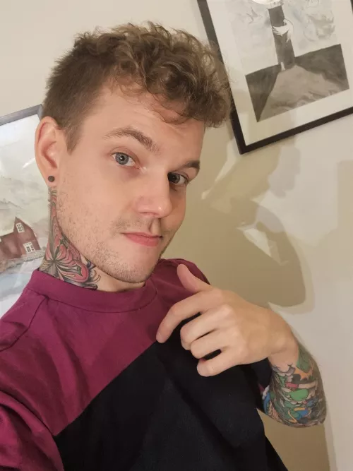 What games is everyone currently playing? As for myself currently hating life trying to get through Elden Ring (but I love it nontheless) by Galacta