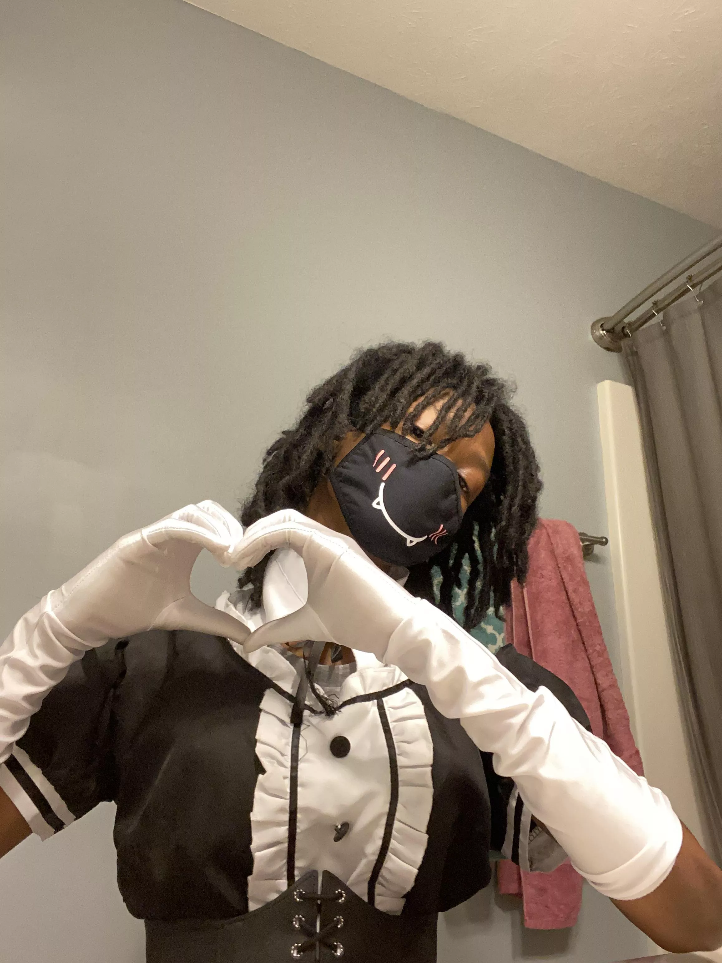 What is up my kings and queens of the short and tall variety 👑 posted by PoiZenBoi