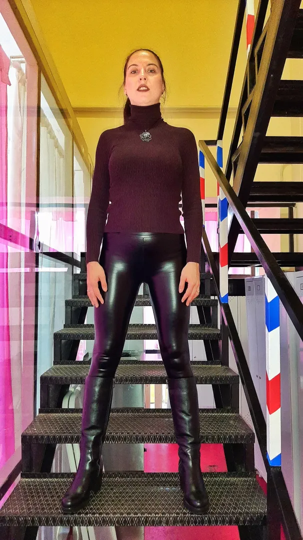 What leggings do you like best? leather/latex or fitness/yoga posted by yanafatale