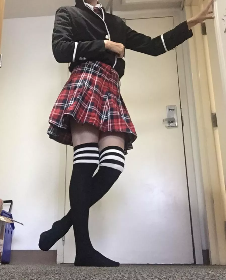 What thinking the girls’ uniform is cute but going to an all-boy school does to a mf’er posted by Jacqueline_Rider