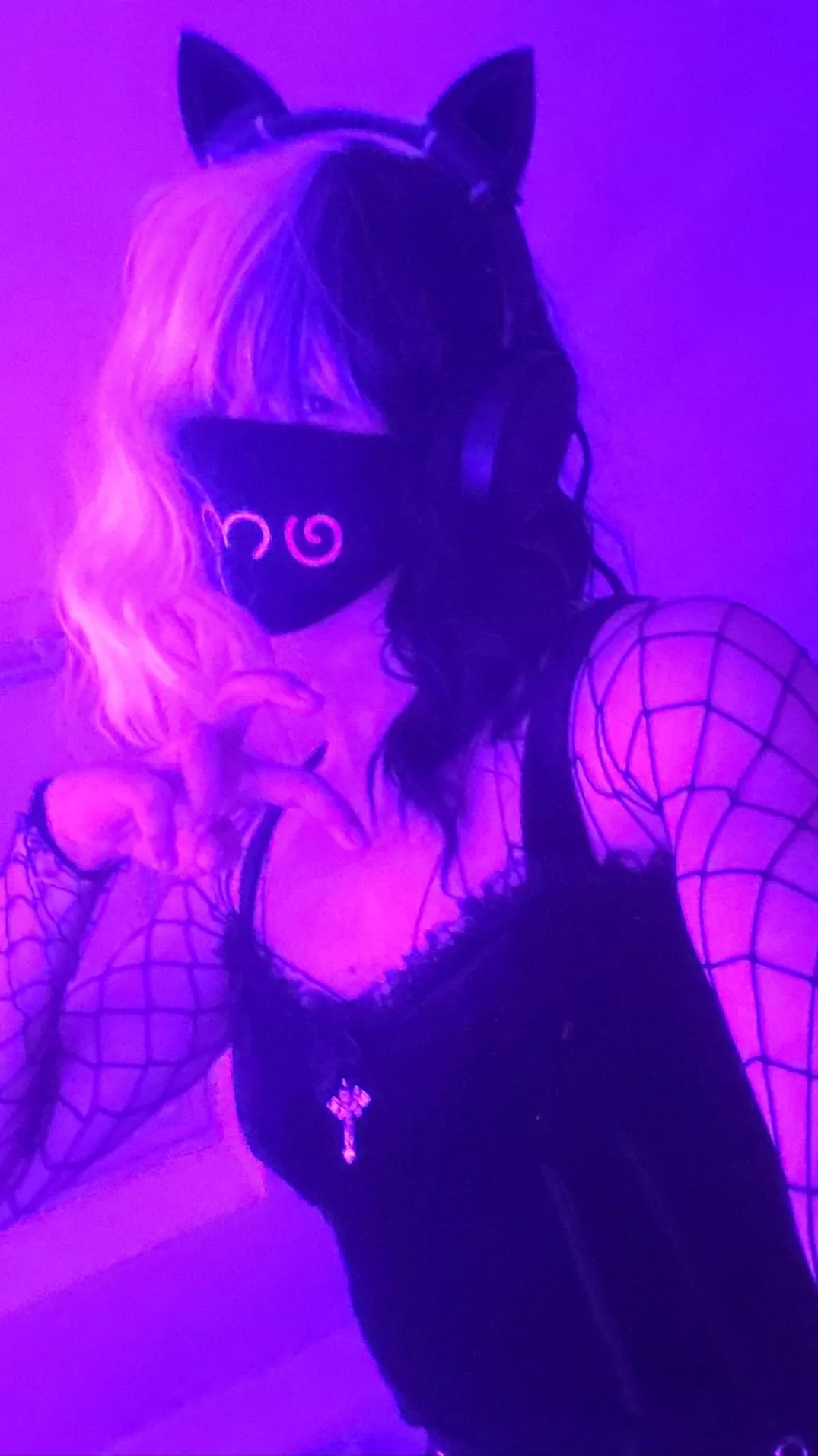 what would u do if I wore this to a date ? posted by Rozzer1