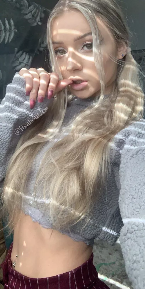 What would you do for this face? Would you eat your own cum? Would you go down on a hung man? by itsaboutzoe