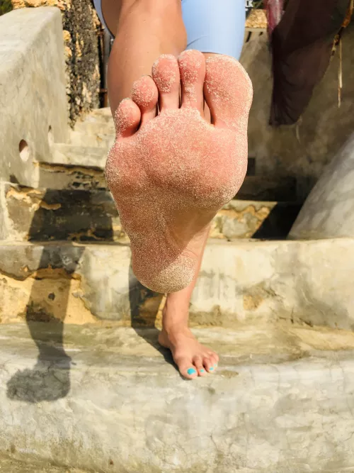 what would you do if put this on your face? by LaraJoya