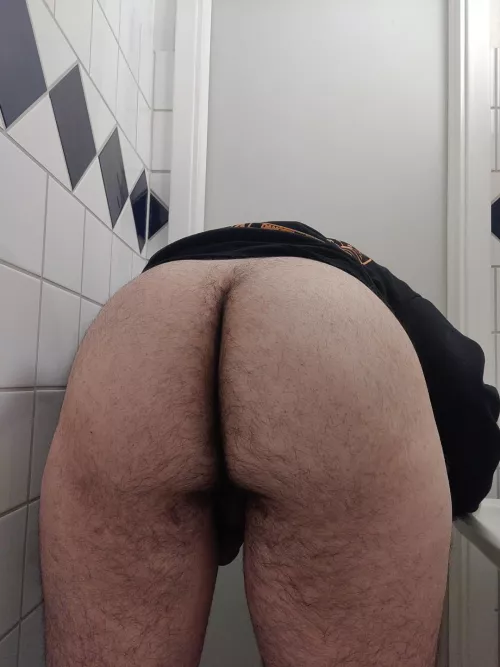 what would you do if you were behind me like this 😩 by Past_Entrance5189