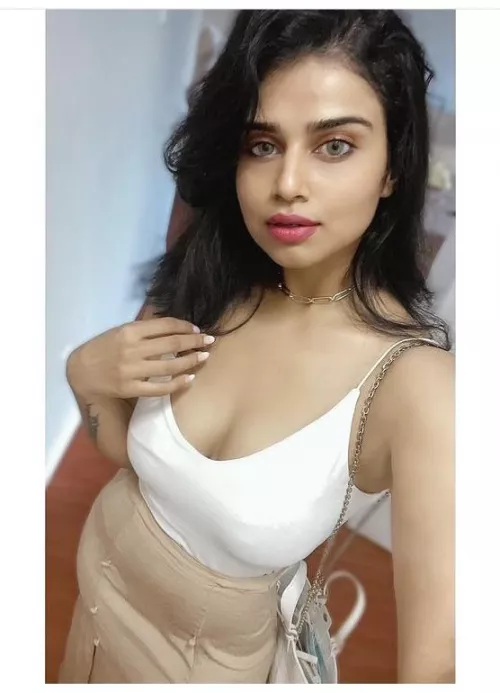 What would you do to this sexy brown slut? No limits by throwawayzelensky