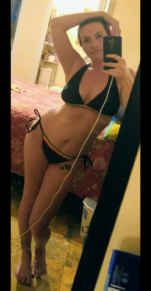 What y'all think about Courtney? by texaslh06