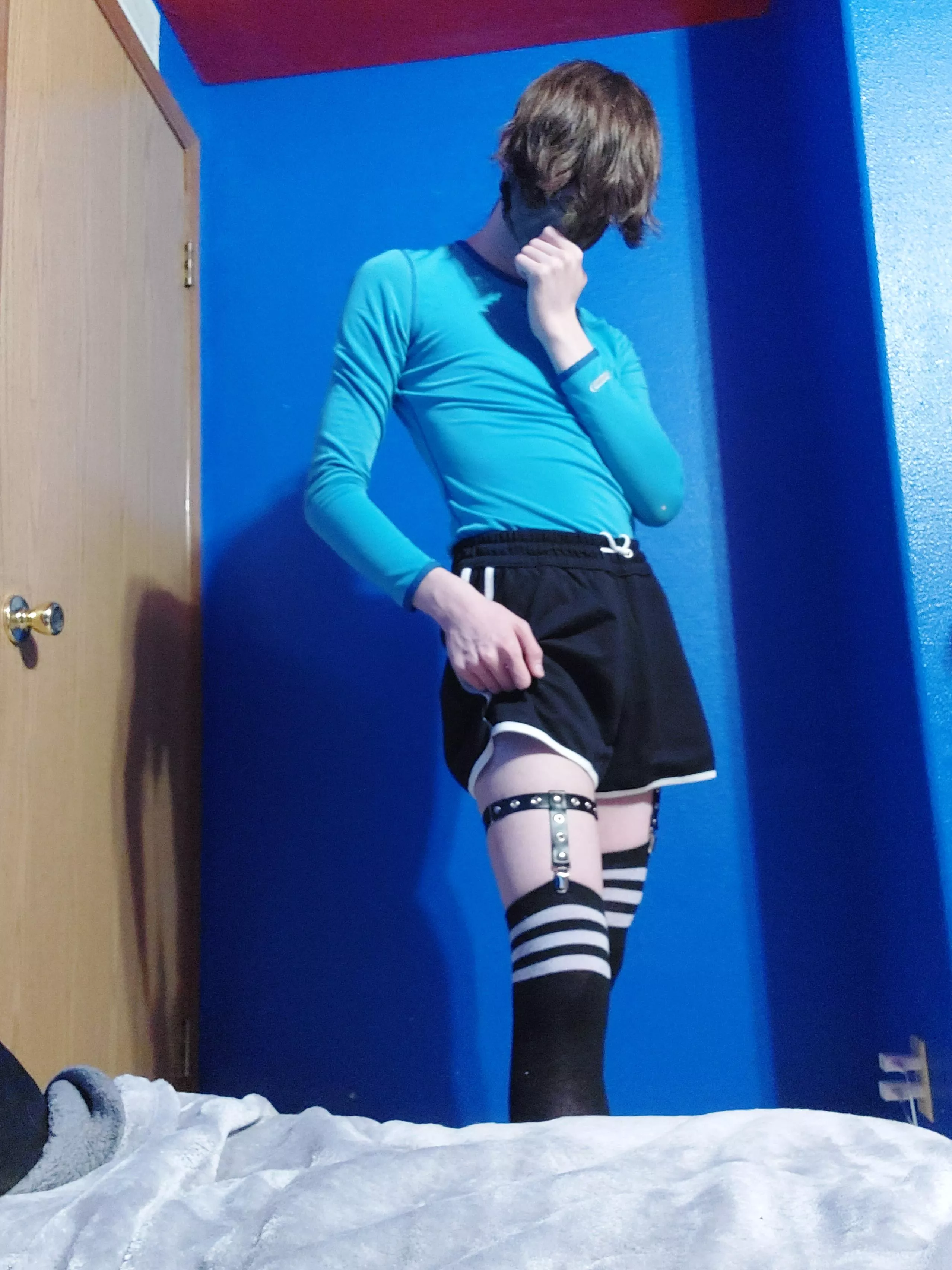 what? you want to see the new garter belts i got? hehe~ okay posted by Golren_RL