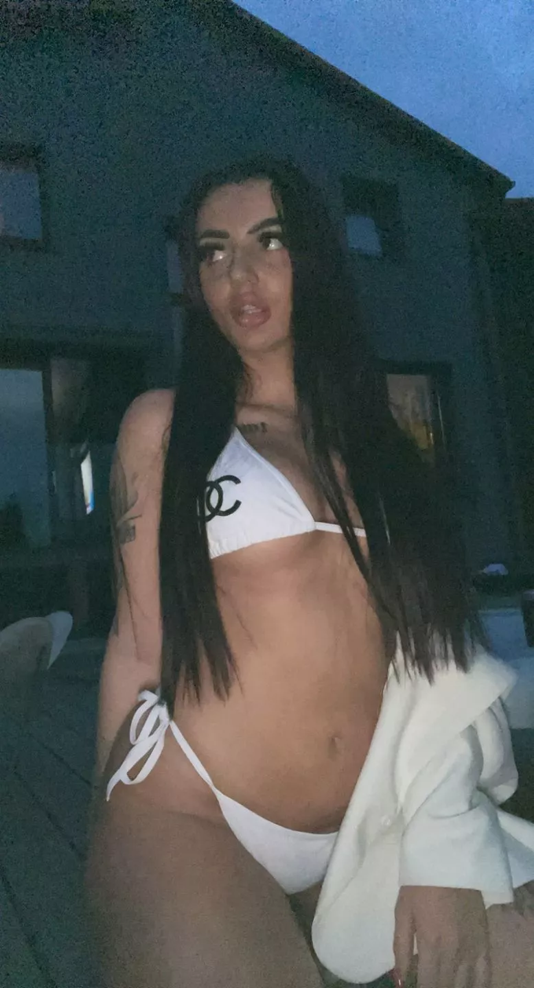 whatcha thinking about? posted by TeresaBaby