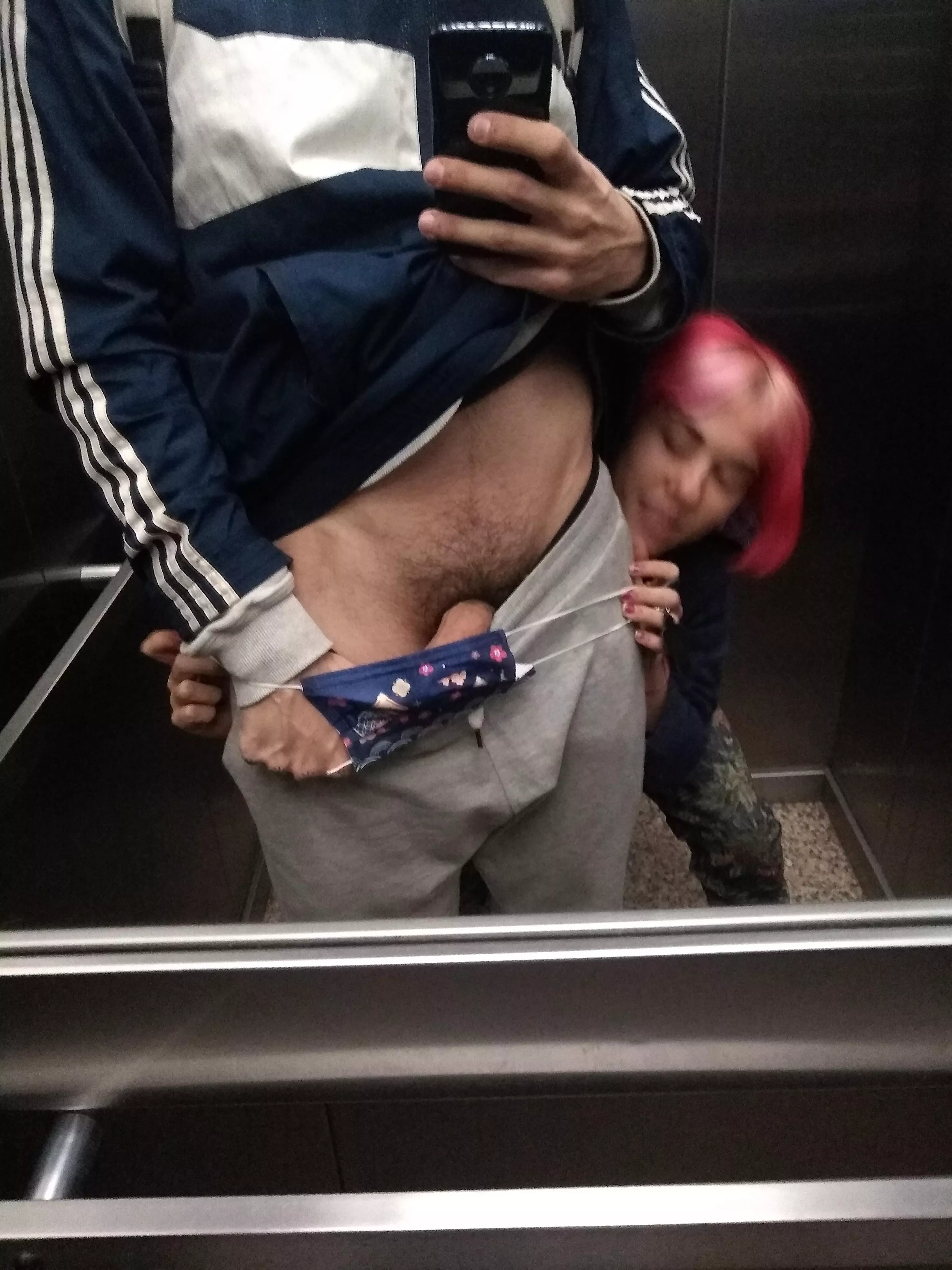 What's happening in this pic? posted by Api99