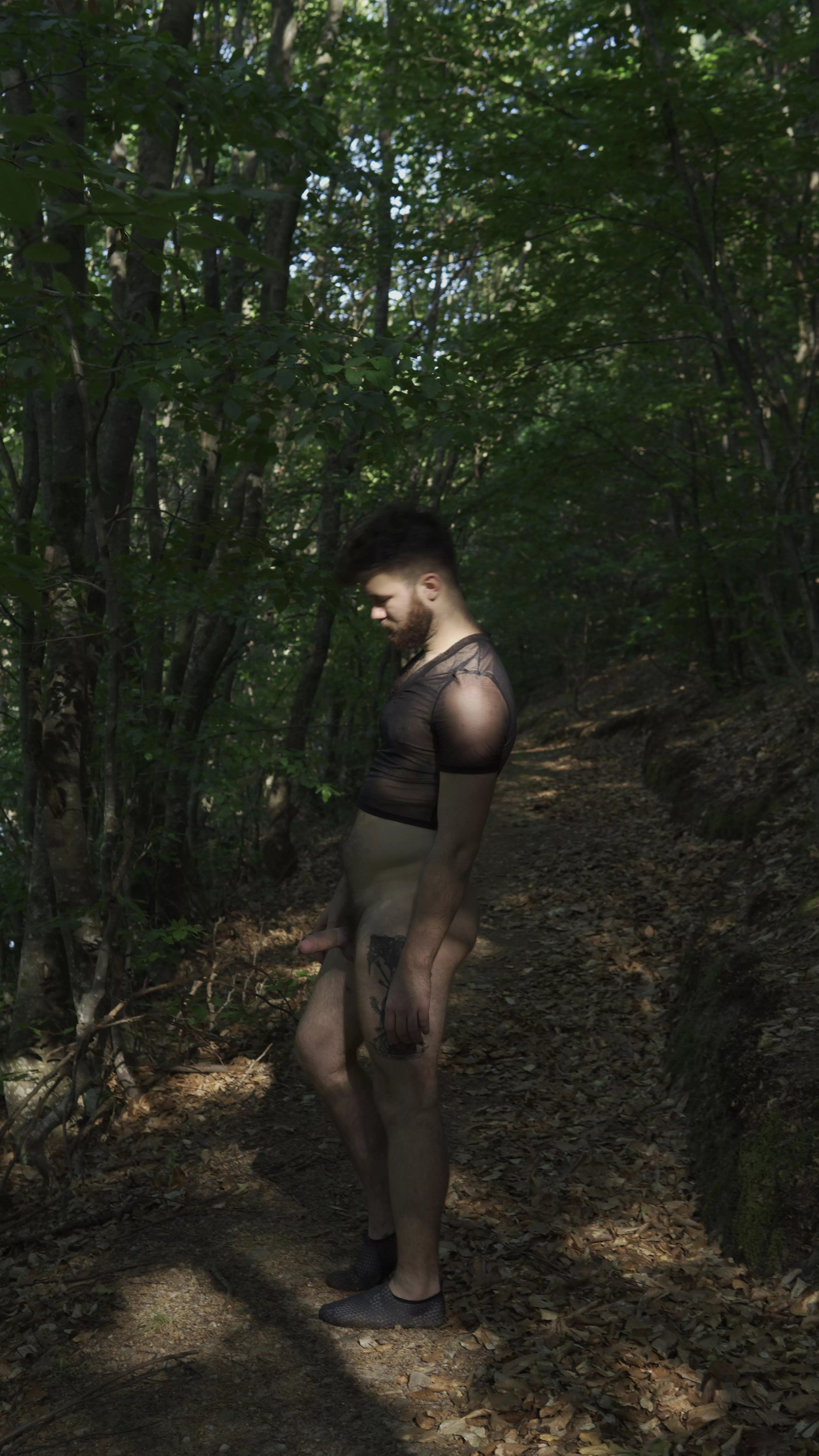 whats that on the trail? posted by Nude-Druid