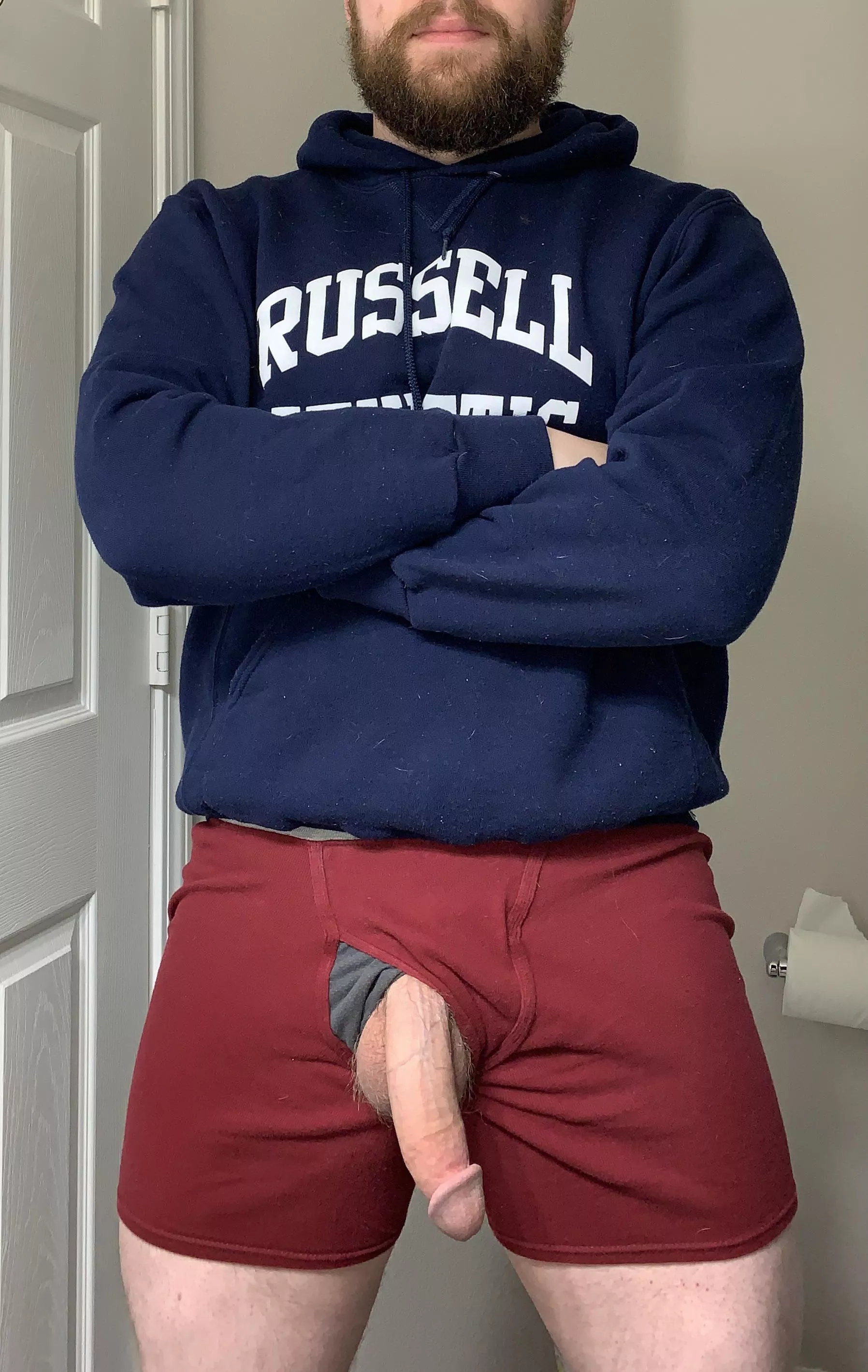 What’s under my jeans. [35] posted by icytonight600