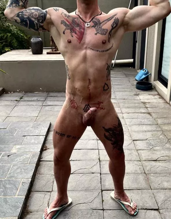 What's up people...hope I can show here. 💪 posted by tattooedjock