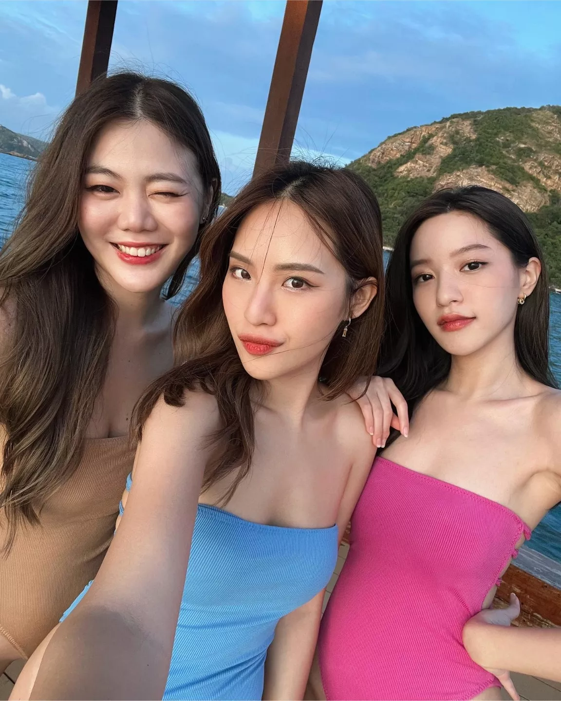 What's your fav color? posted by angizni