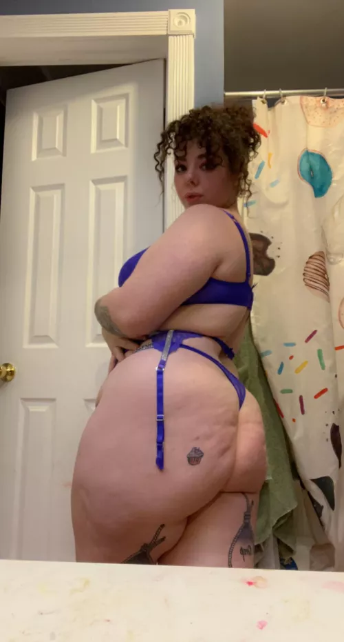 What’s your favor color? by Curlyhaircutiex