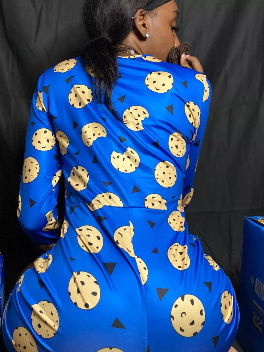 What’s your favorite cookie? Mines are filled with cream posted by Whiskey_The_Freak