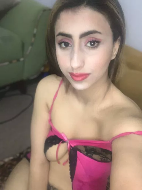 Whats your opinion on me? OC. by iszmail