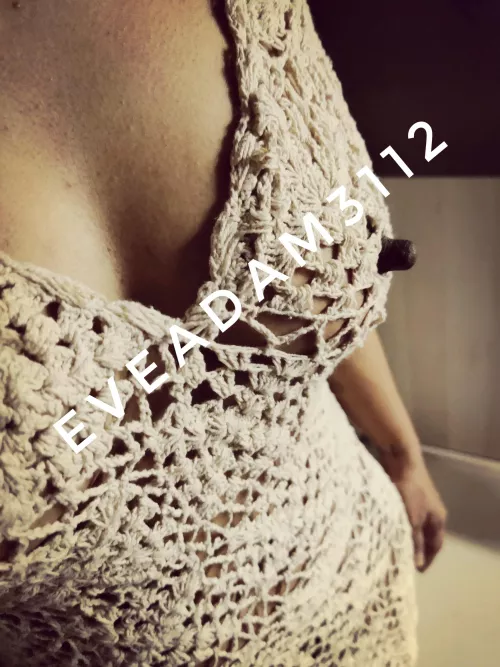 When she is in Mood ... Noting can stop it pointing out 😁 by indiandarecpls