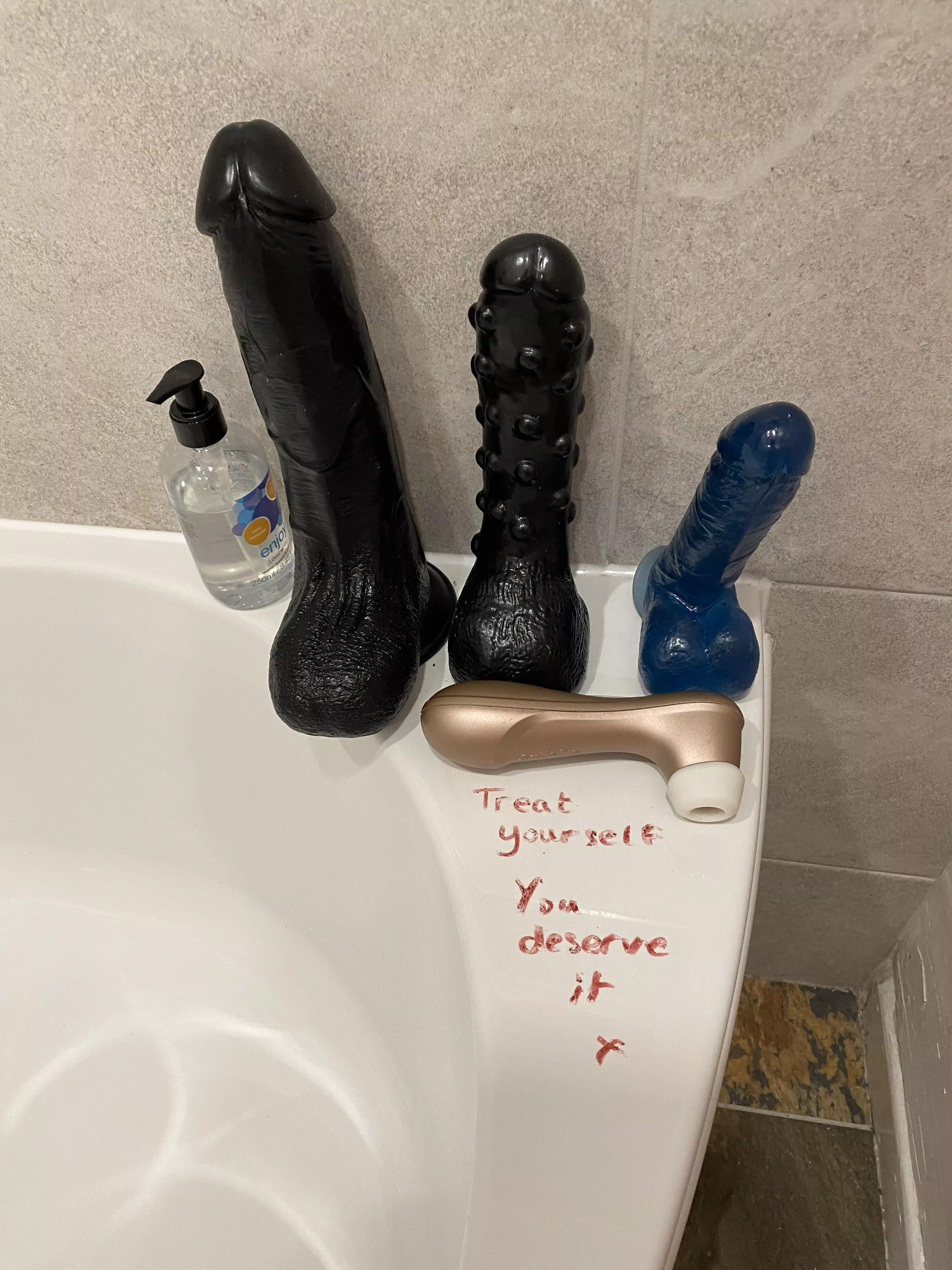 When you’ve had a rough day and he treats you to this. Now this is my kind of romance 😍 [M][F] posted by BNELET6