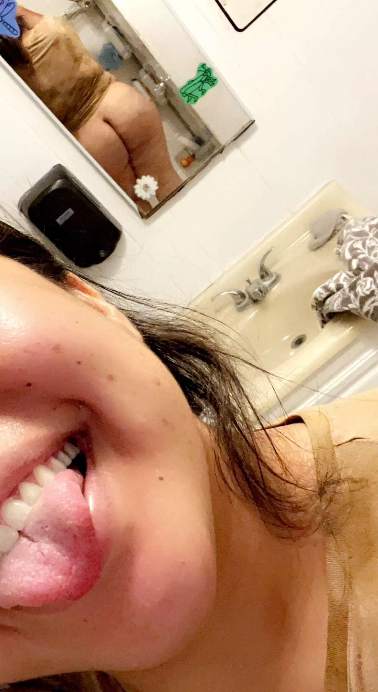 Where can I Sit? 😏 posted by alohananii808_