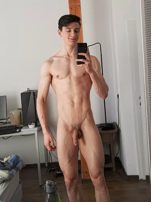 Where do my veins lead you? posted by leandavexx