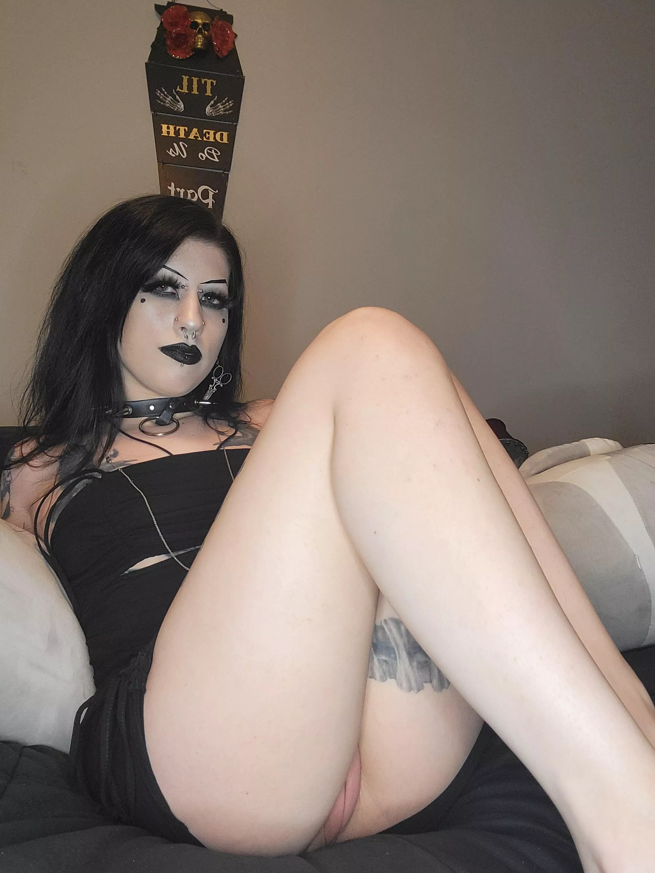 where do your eyes go first? 😏 posted by _jorogumo_