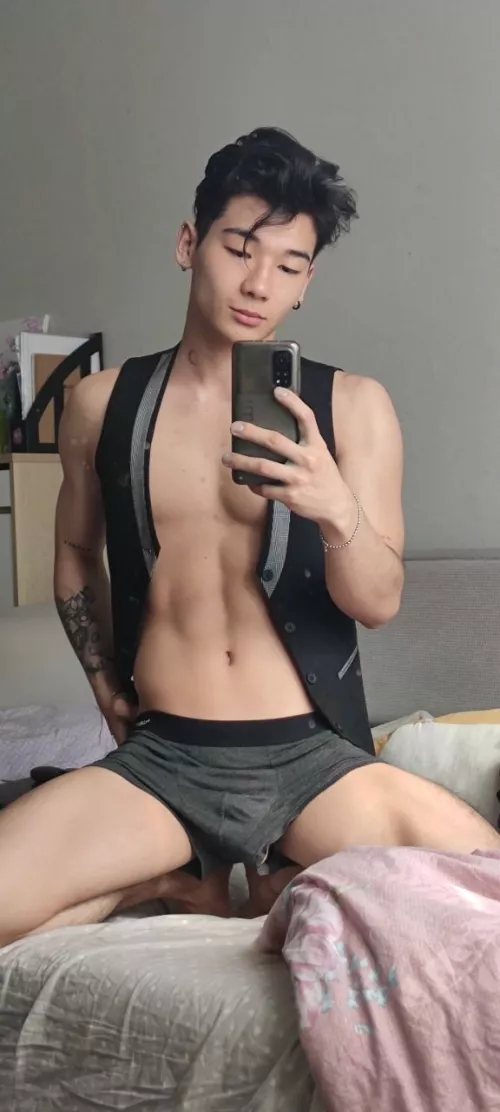 Where I can seat? by Anshiie