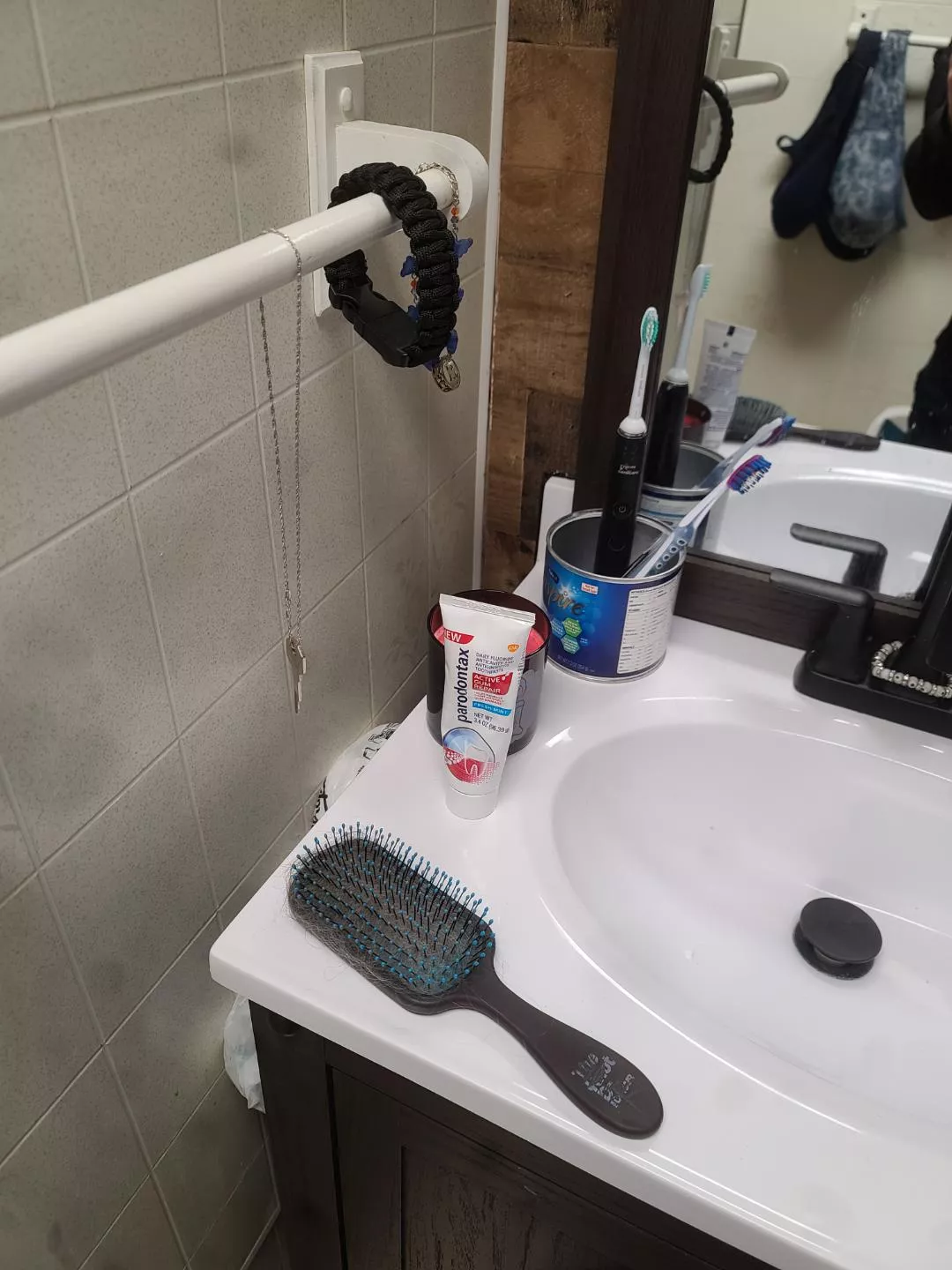 where my wife likes to leave her key even when we have guests 😅 posted by Head_Storm_6447