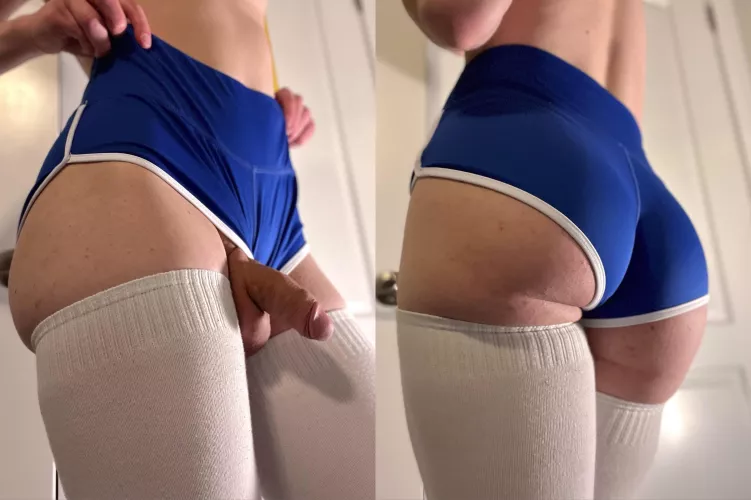 Which angle do you prefer? by bocket_bussy