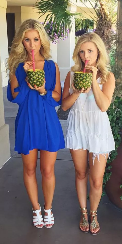 Which blonde is hotter? [2] by Easy-Confusion-2365