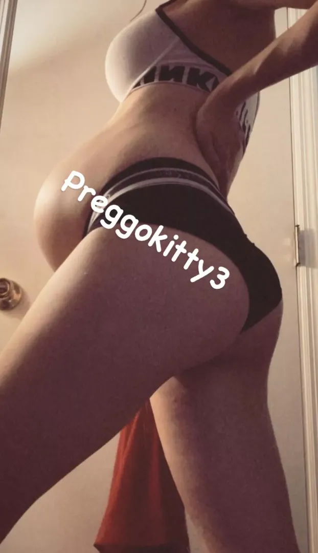 Which bump is your favorite? 😈 where are you cumming? by Preggokitty3