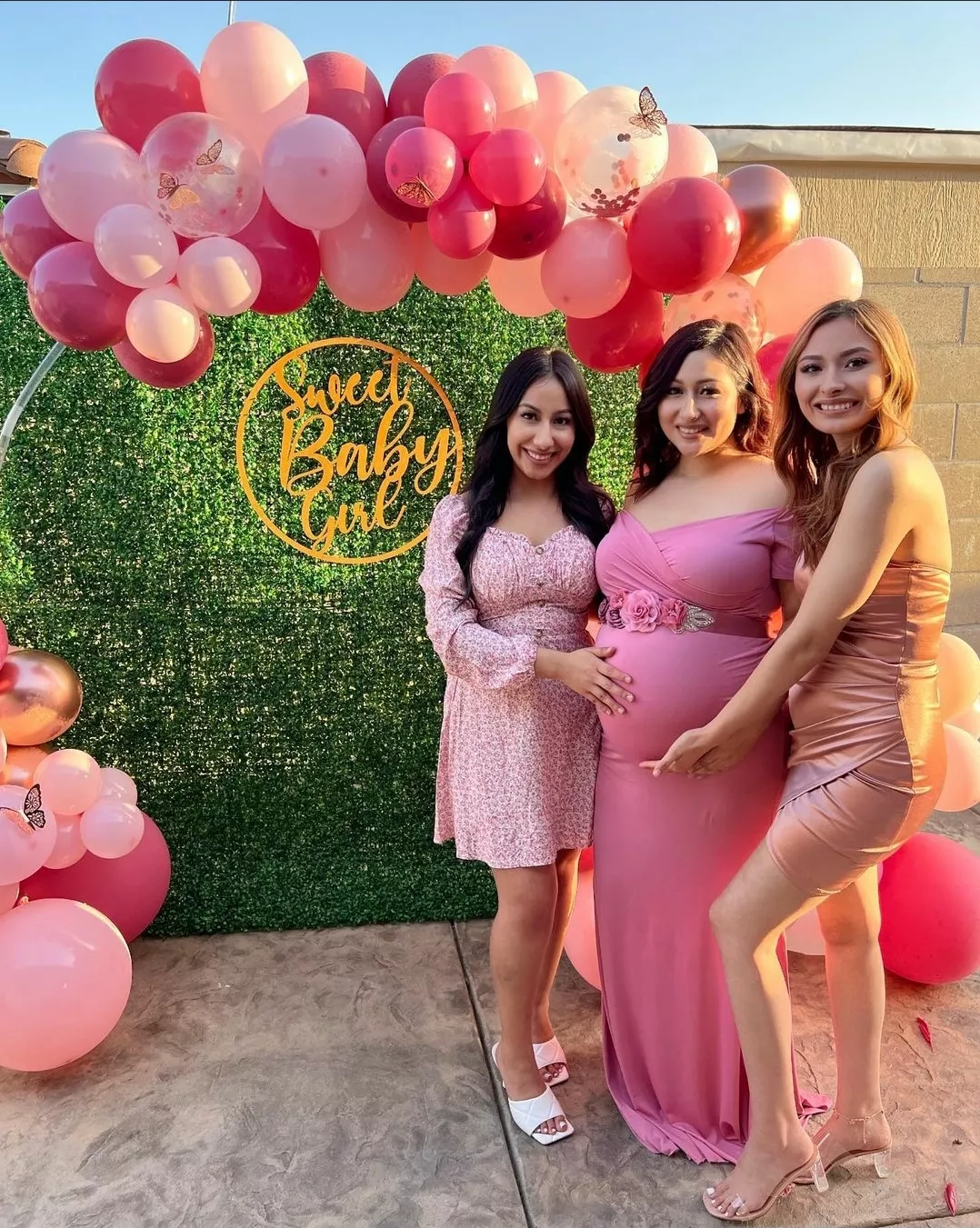 which of these sisters posted by milflover22322