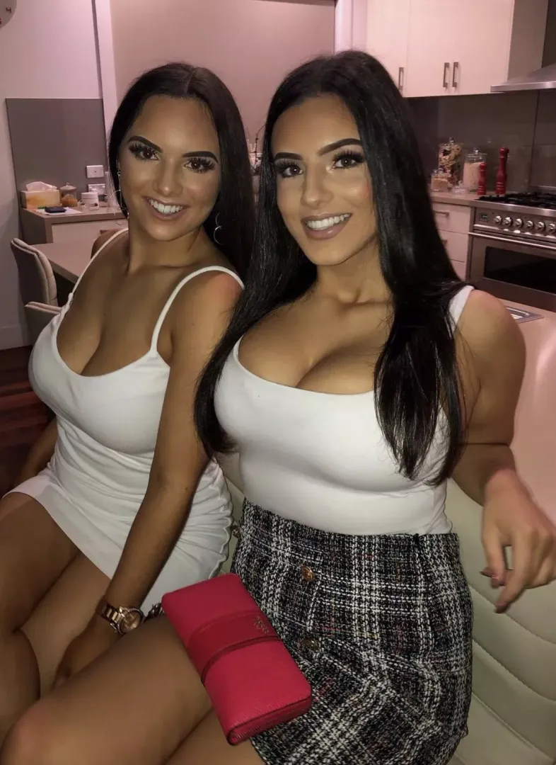 Which one by round_plastic
