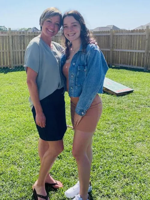 Which one ant wyd? by Hammerman00