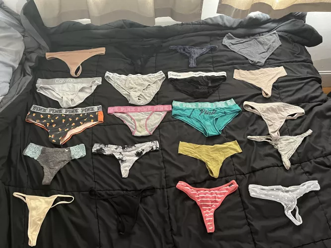 Which one is your favorite also which row is the best in your opinion? What should I do with all of these gems please let me know dms open? Also this is only half of my collection! by JohnnyDino23