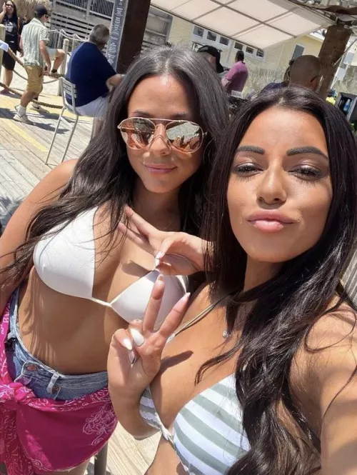 Which one of these sisters are you getting nasty with? by mattvermont_